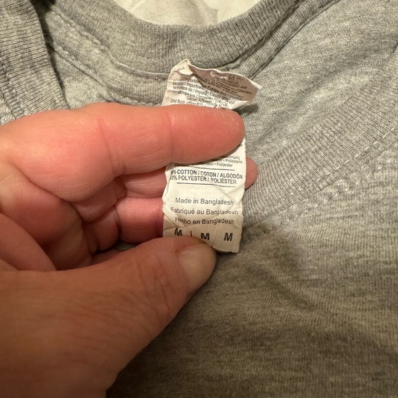 Gildan Softstyle Hofstra Tee. Grey. Size M. Used. - Picture 2 of 4